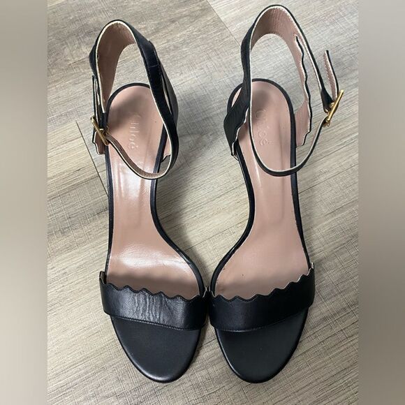 CHLOE | Black Leather Scalloped Edge Lauren Mid-Heel Ankle Wrap Pumps Size 38 - Picture 4 of 11